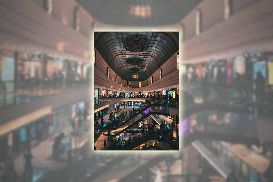 En noviembre aumentaron las visitas a centros comerciales en España.